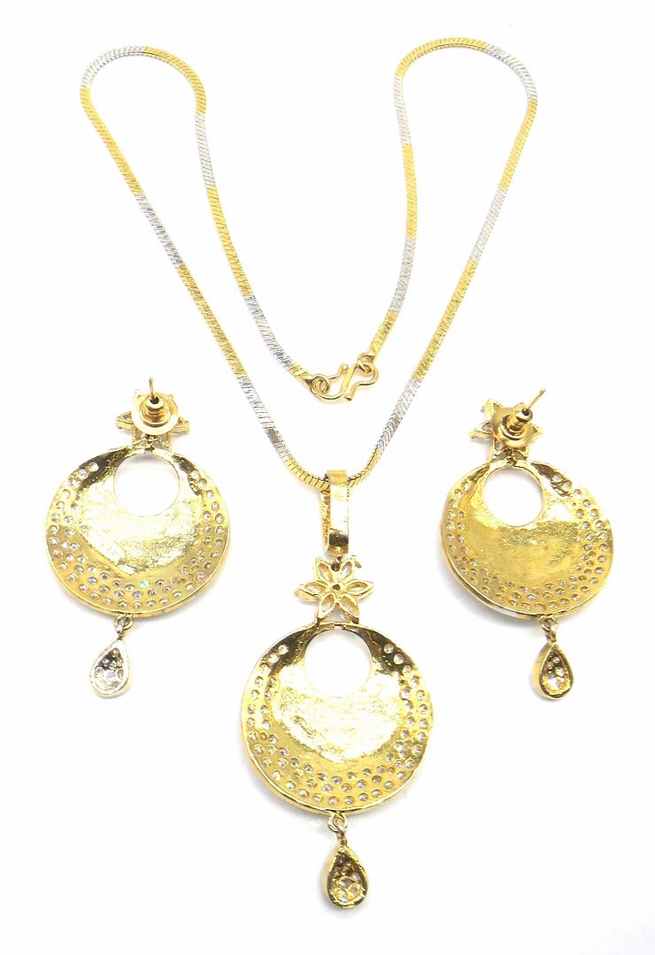 Jewelshingar Jewellery Green Colour Pendant Set For Women ( 56070PSD )