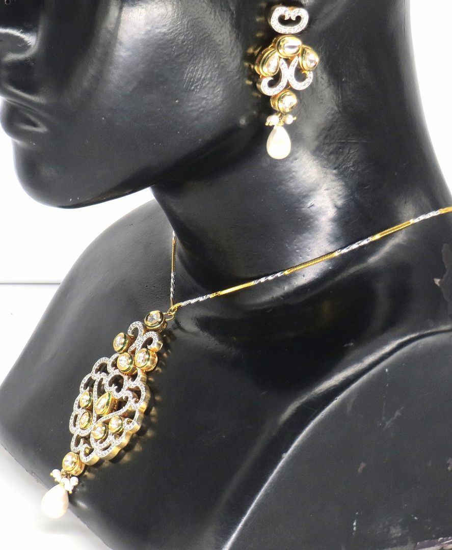 Jewelshingar Jewellery Gold Plated Diamond Colour White Polki Kundan Pendant Set For Women ( 60082DCP )