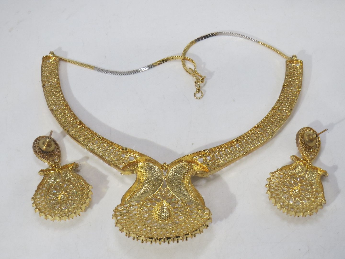 Jewelshingar Jewellery Fine American Diamond Gold Plated Clear Colour Necklace For Women ( 60739NAD )