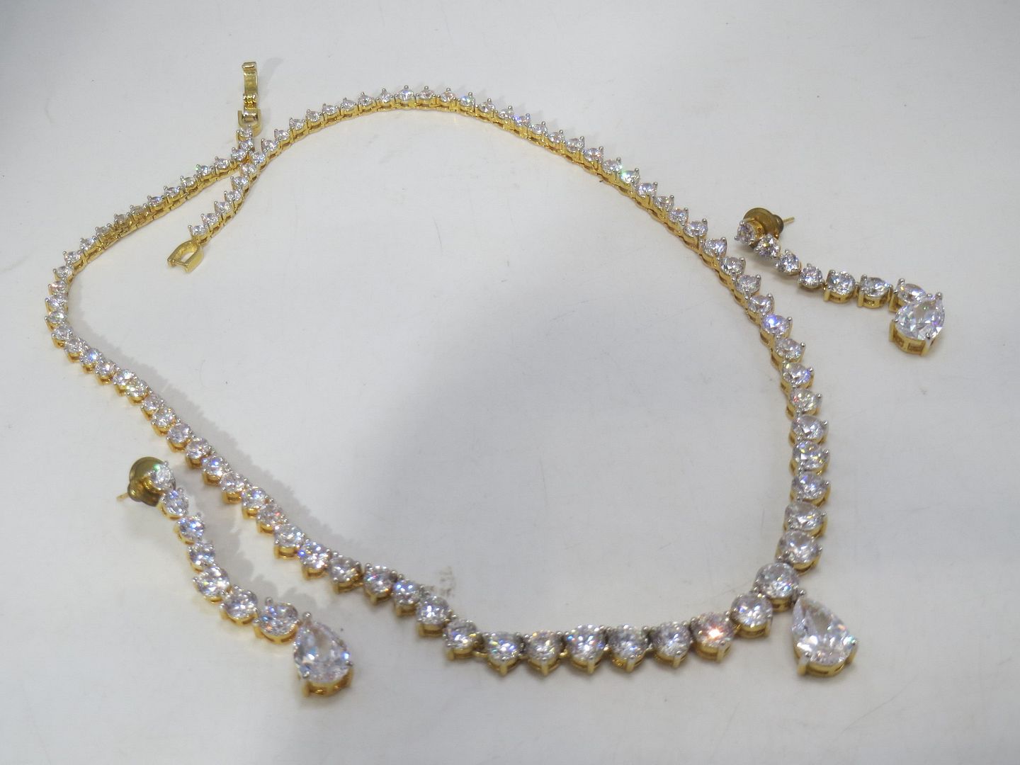 Jewelshingar Jewellery Fine American Diamond Gold Plated Clear Colour Necklace For Women ( 60760NAD )