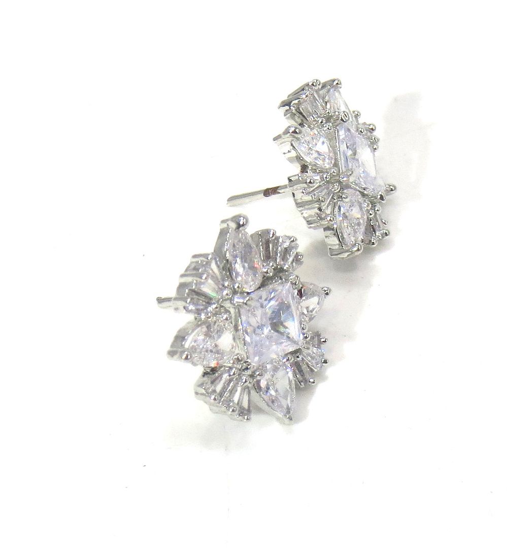 Jewelshingar Jewellery Silver Plated Diamond Earring For Women ( 60990GJT )