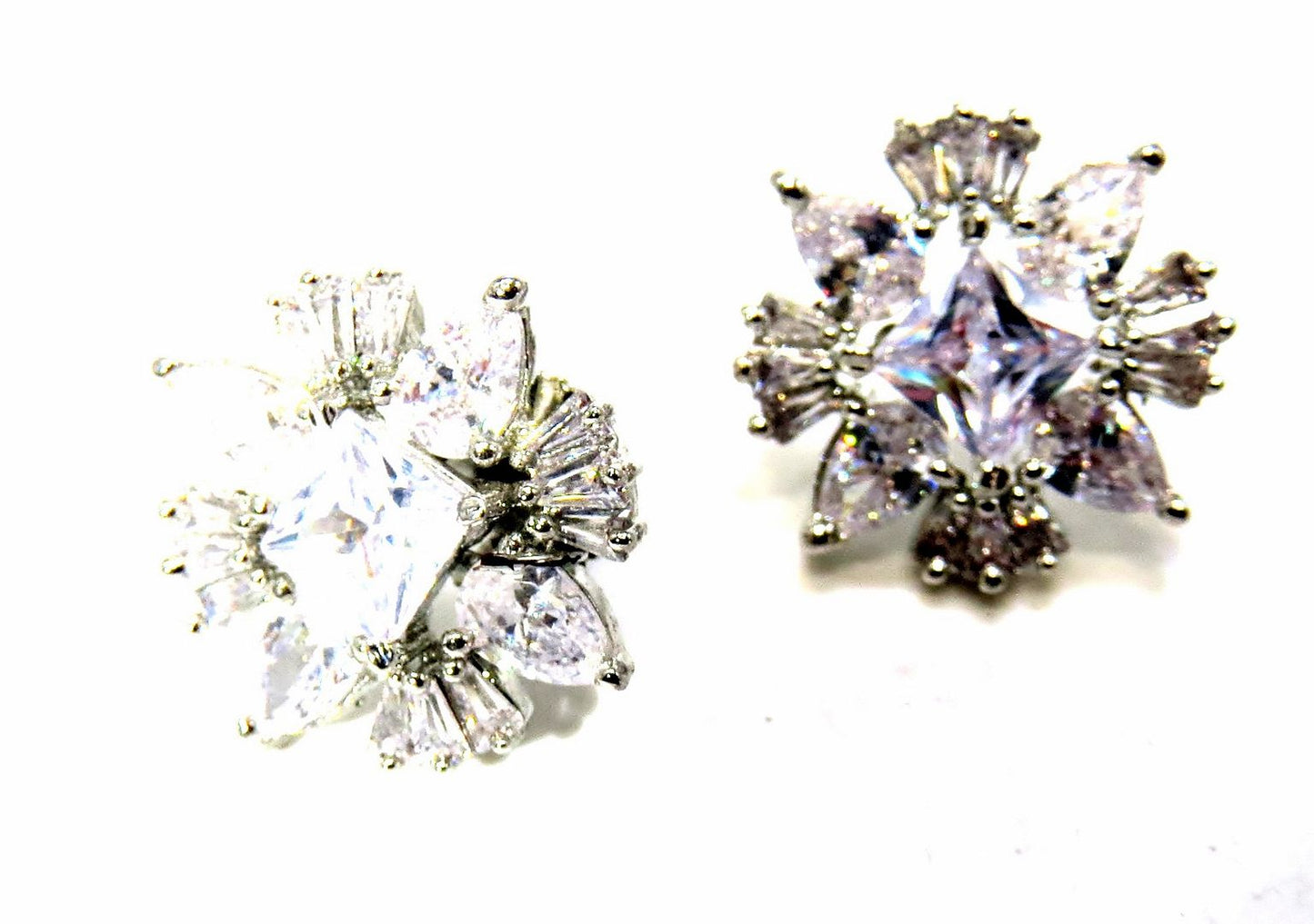 Jewelshingar Jewellery Silver Plated Diamond Earring For Women ( 60990GJT )