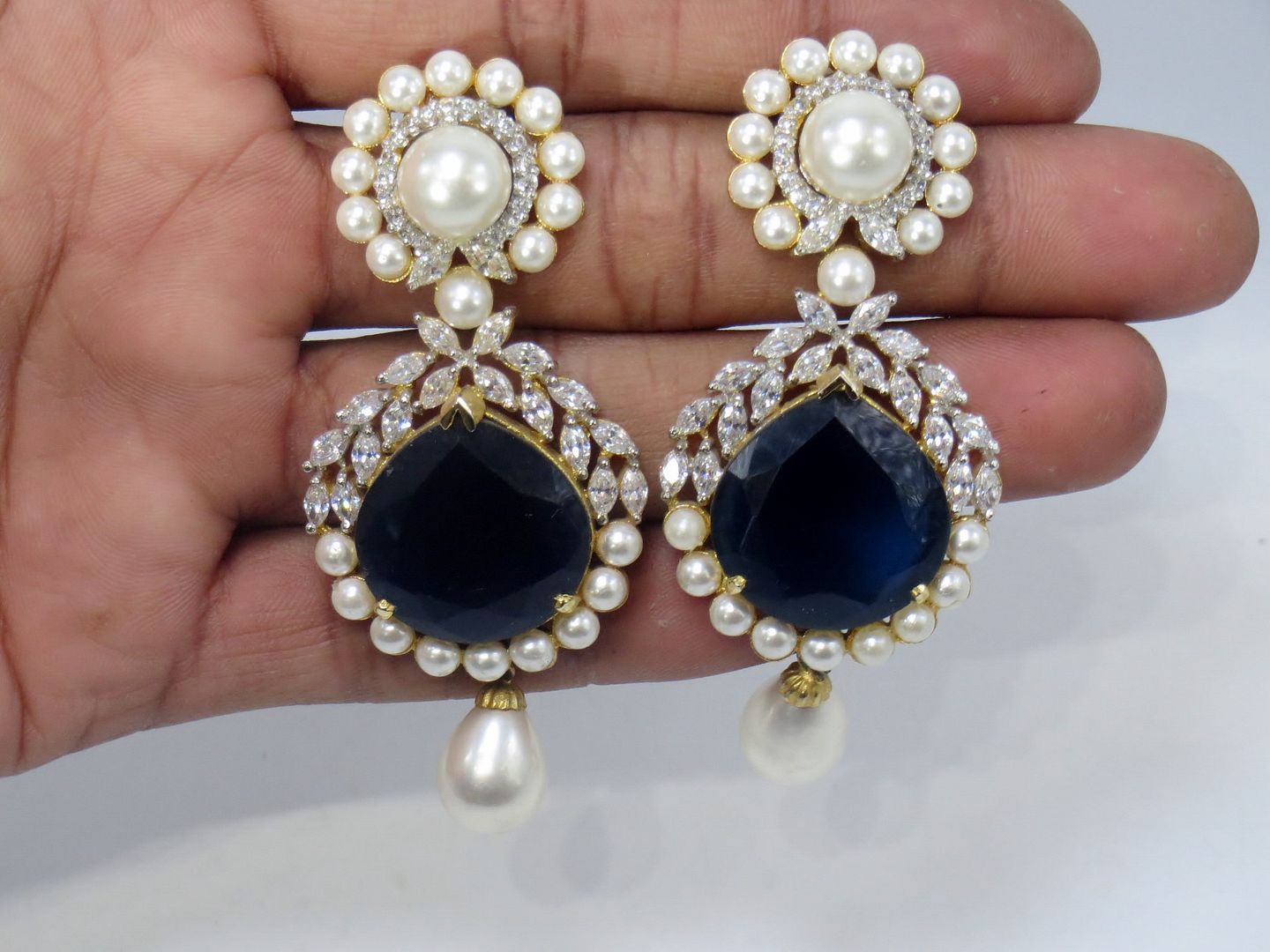 Jewelshingar Jewellery Gold Plated Diamond Earring For Women ( 61097EAD )