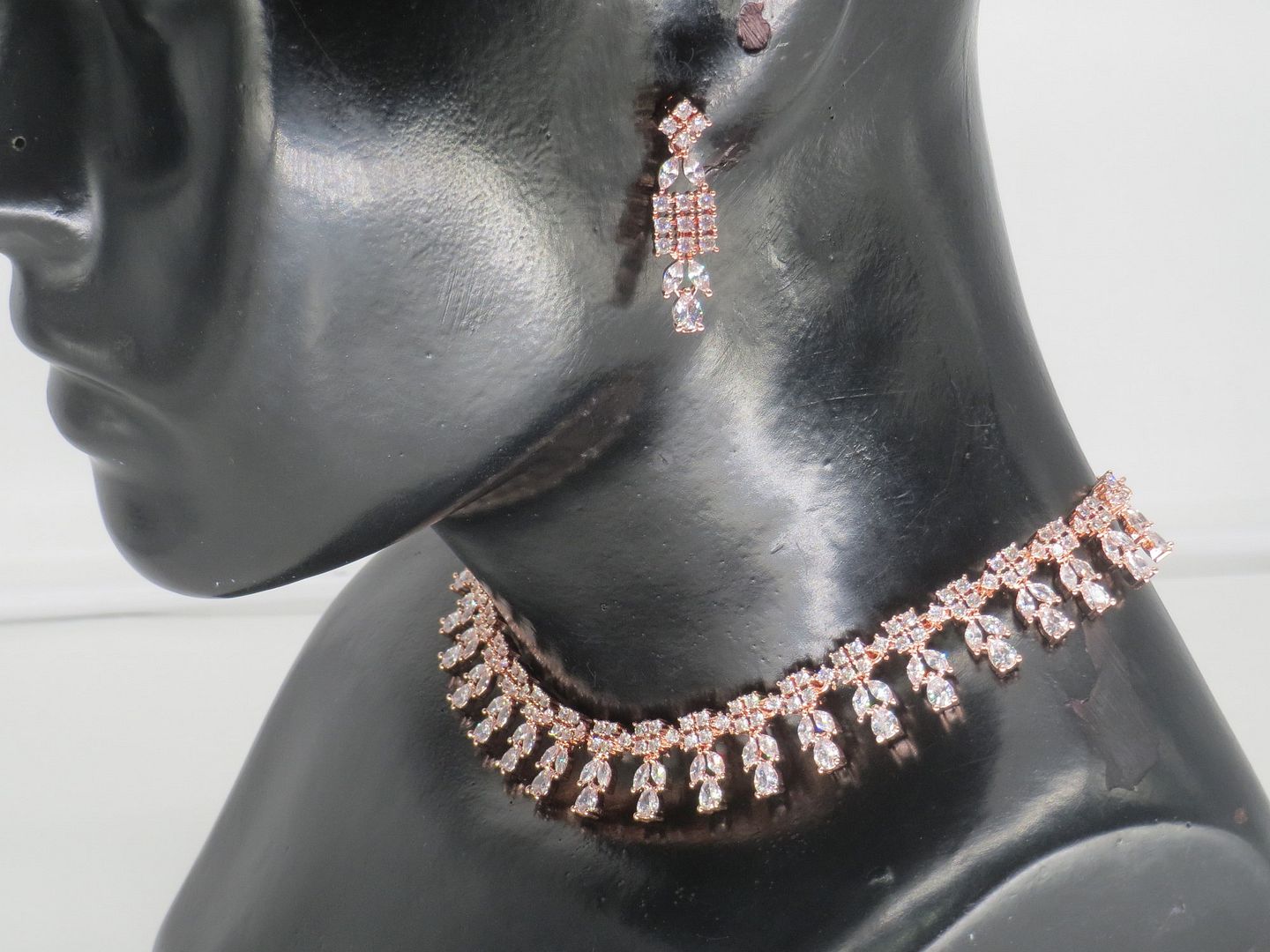 Jewelshingar Jewellery Fine Antique Polki Kundan RoseGold Plated Clear Colour Necklace For Women ( 62745NAD )