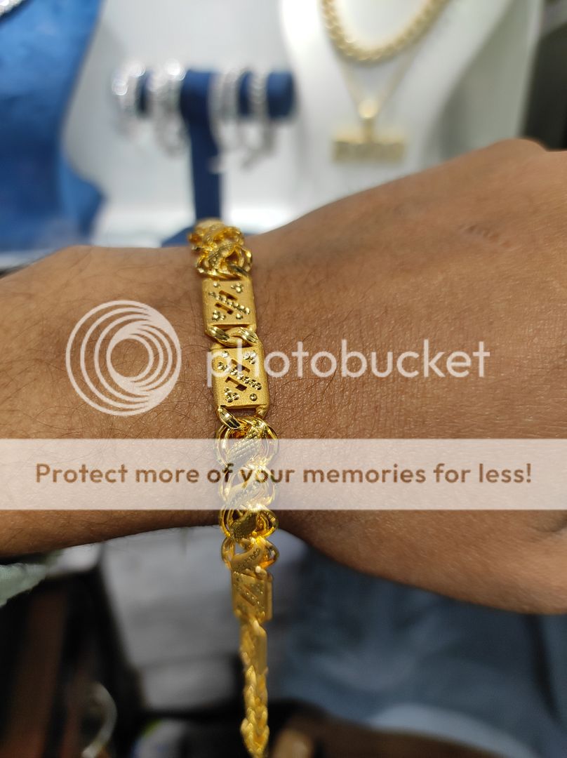 200 Milligram Gold Forming Bracelet By Chokerset WAB518