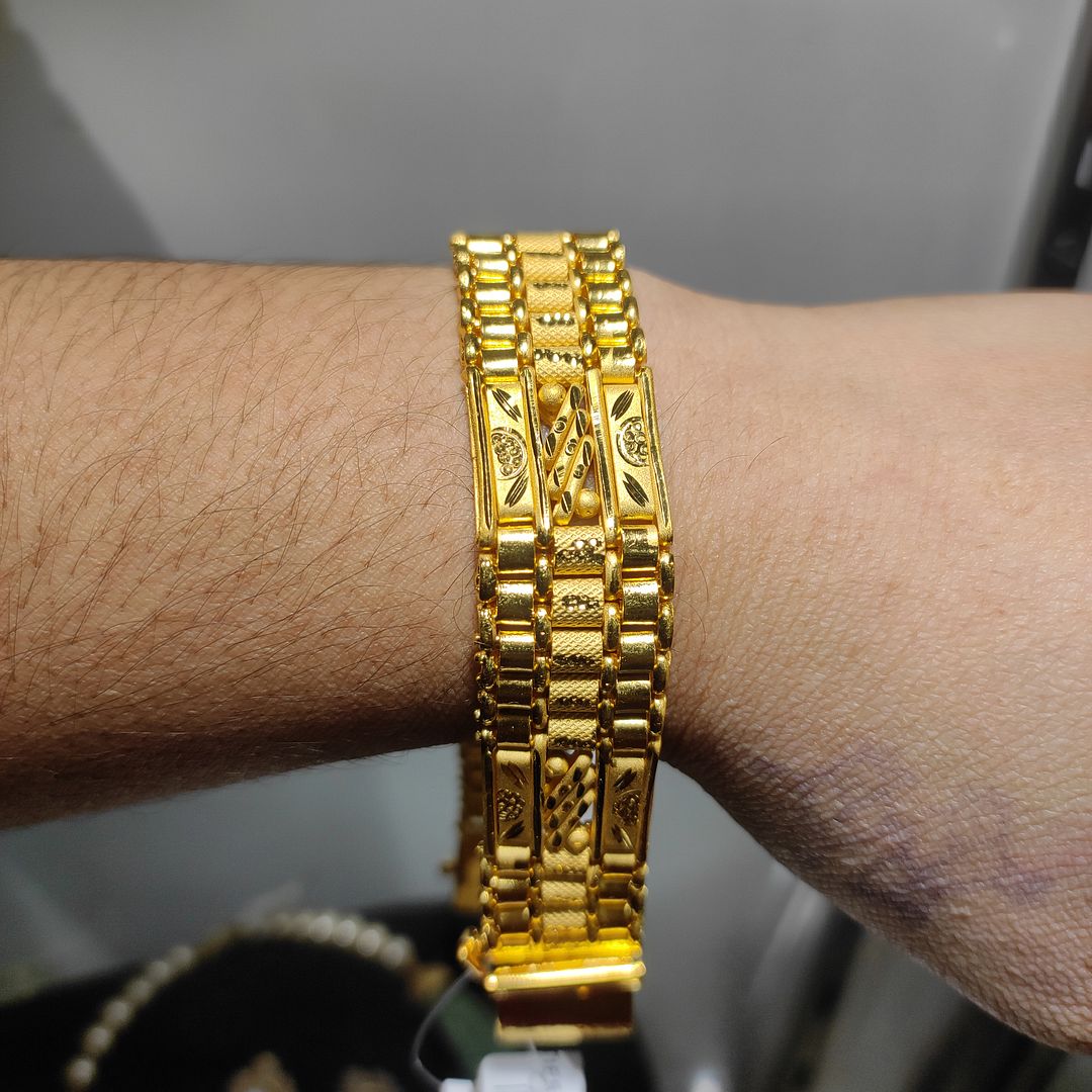 200 Milligram Gold Forming Bracelet By Chokerset WAB609