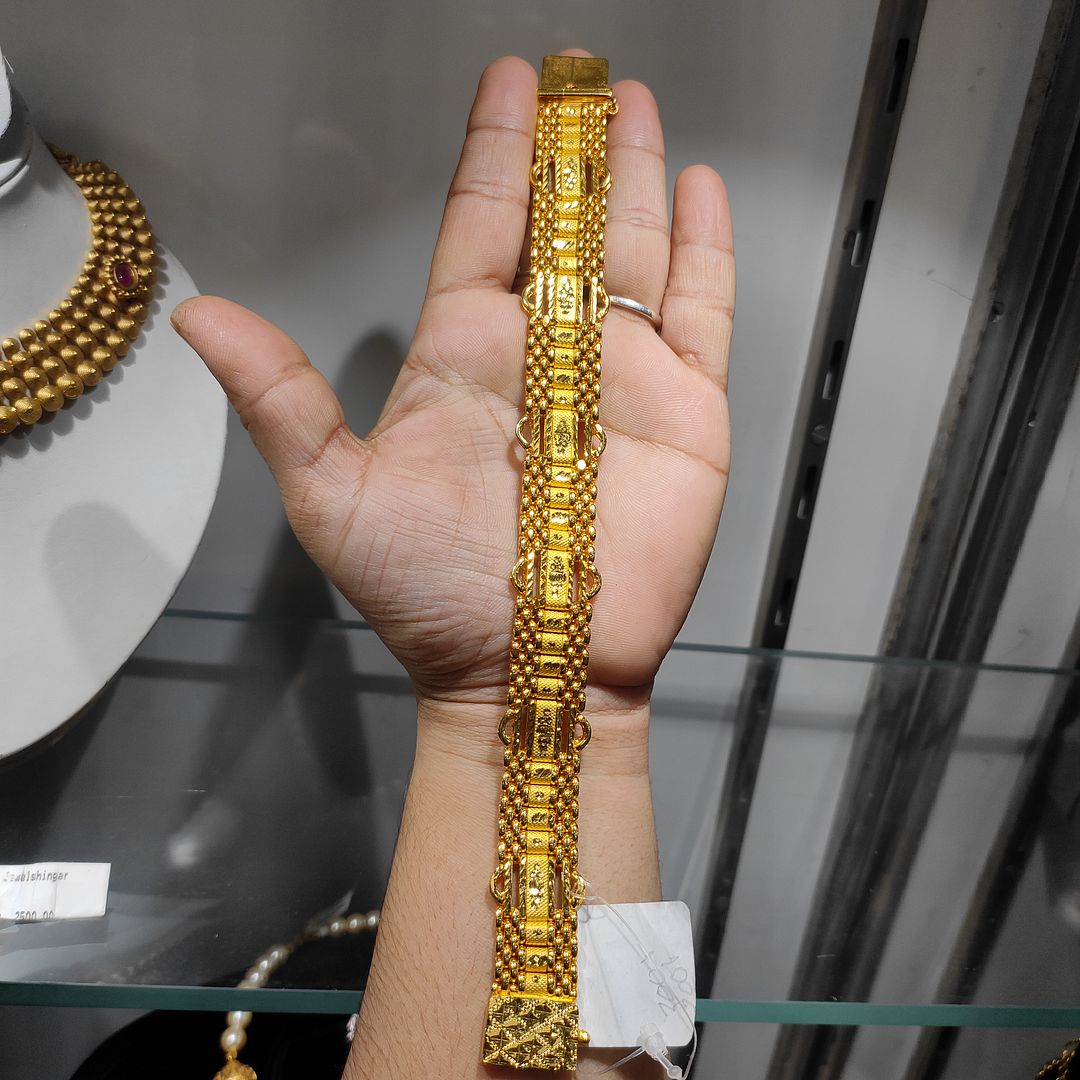 200 Milligram Gold Forming Bracelet By Chokerset WAB621