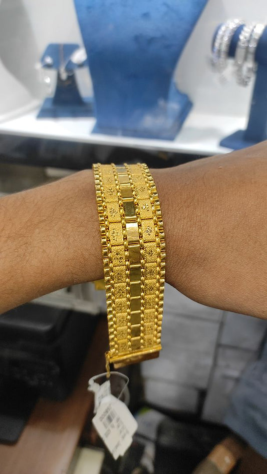 200 Milligram Gold Forming Bracelet By Chokerset WAB507
