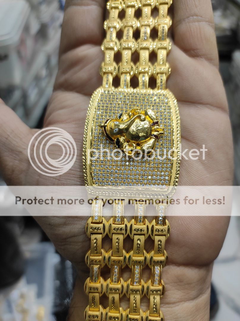 200 Milligram Gold Forming Bracelet By Chokerset WAB503