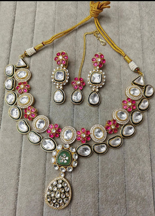 Fine Polki Kundan Antique Set By Chokerset APS1204