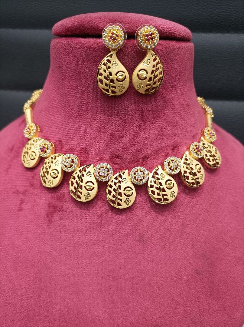 Gold Forming Jewellery Sets By Chokerset CSGF3581