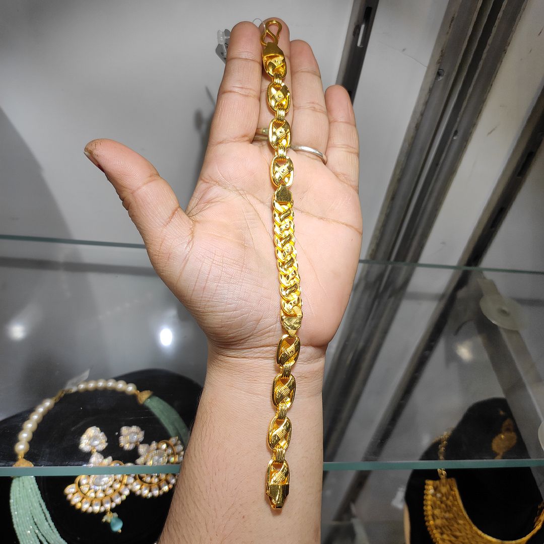 200 Milligram Gold Forming Bracelet By Chokerset WAB638