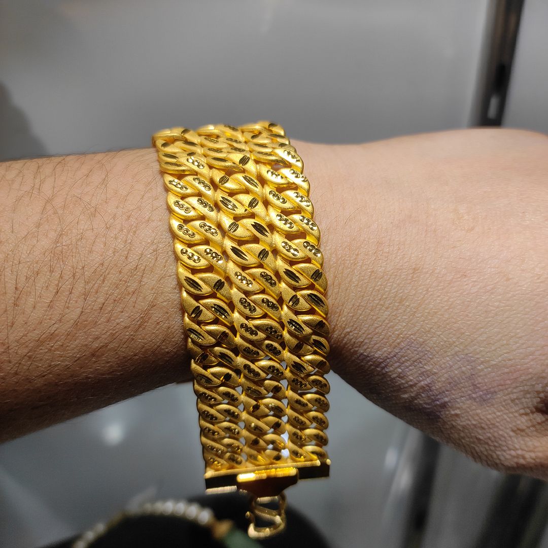 200 Milligram Gold Forming Bracelet By Chokerset WAB606