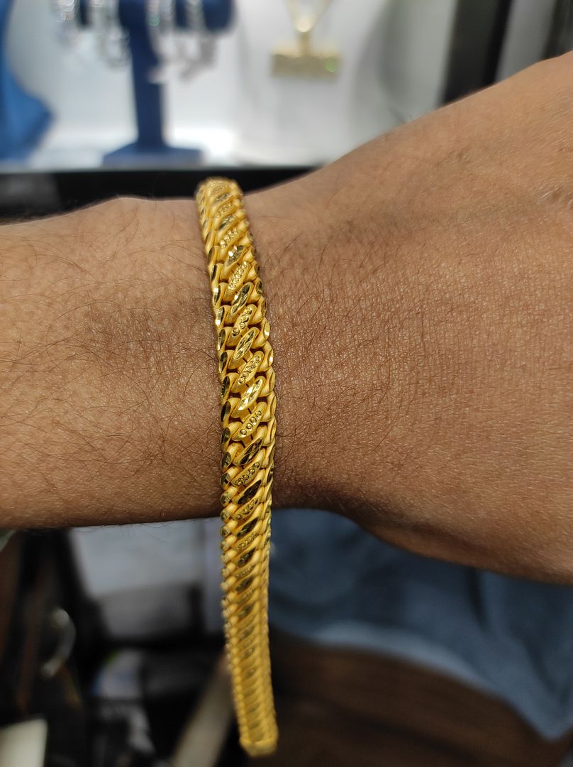 200 Milligram Gold Forming Bracelet By Chokerset WAB516