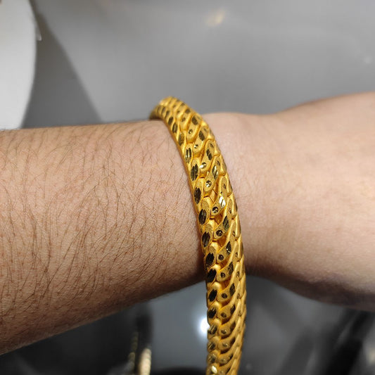 200 Milligram Gold Forming Bracelet By Chokerset WAB635