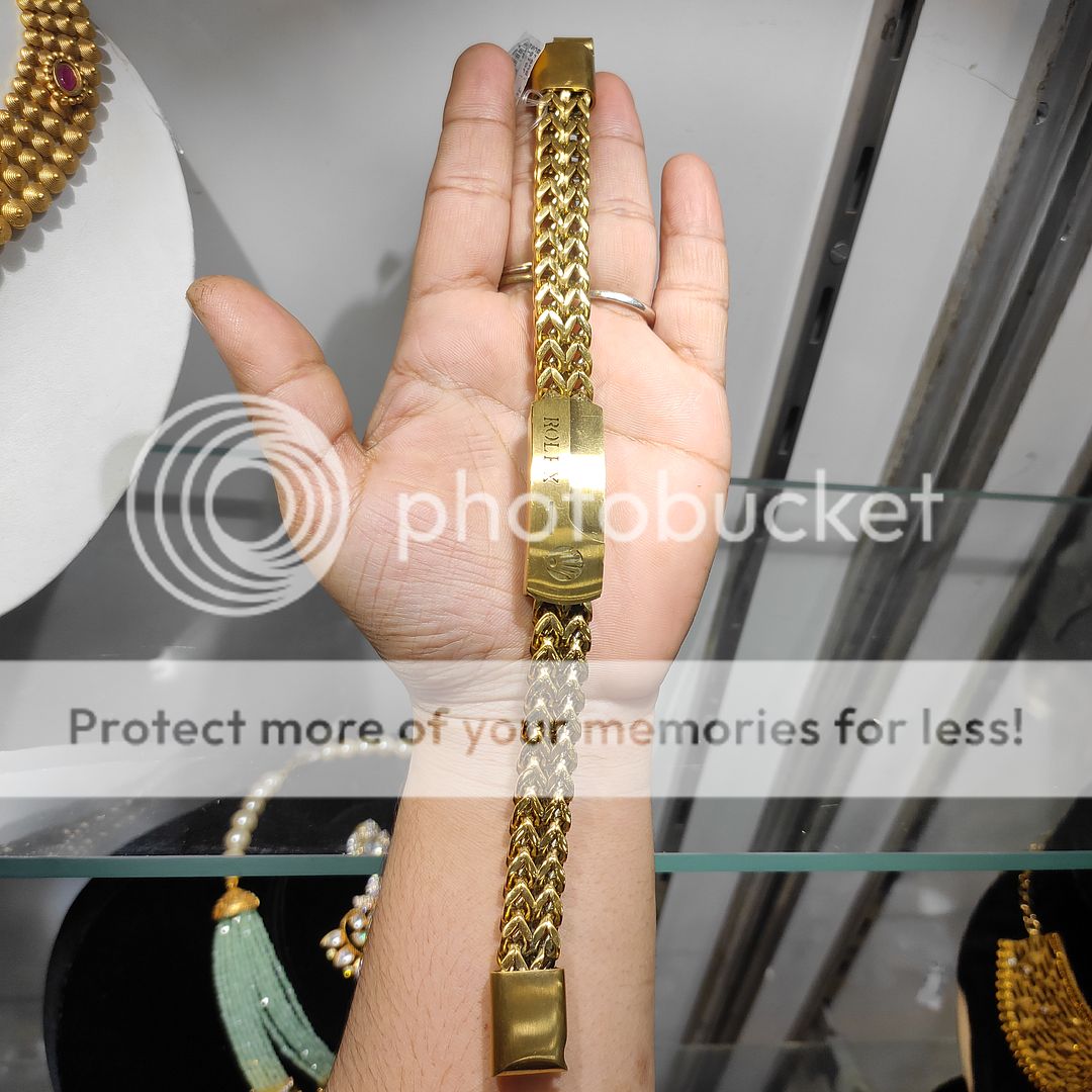 200 Milligram Gold Forming Bracelet By Chokerset WAB650