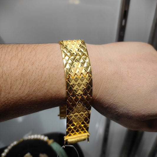 200 Milligram Gold Forming Bracelet By Chokerset WAB607