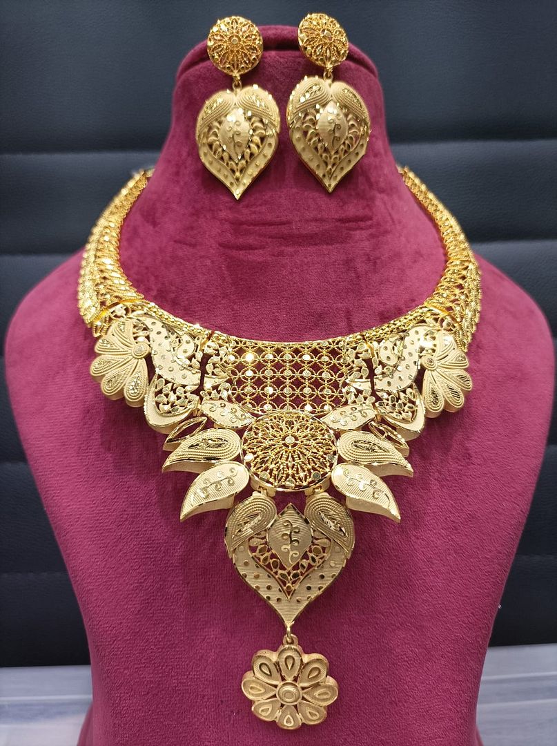 Gold Forming Jewellery Sets By Chokerset CSGF3588