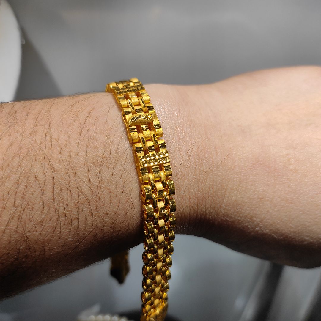 200 Milligram Gold Forming Bracelet By Chokerset WAB629