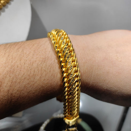 200 Milligram Gold Forming Bracelet By Chokerset WAB616