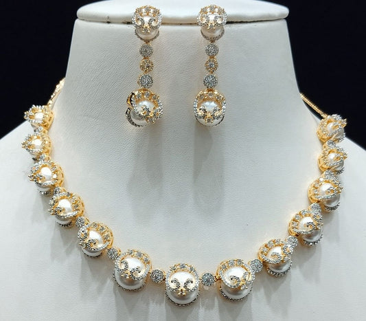 Zircon Necklace By Chokerset Colour Pearls, Plating Gold CSNA4419