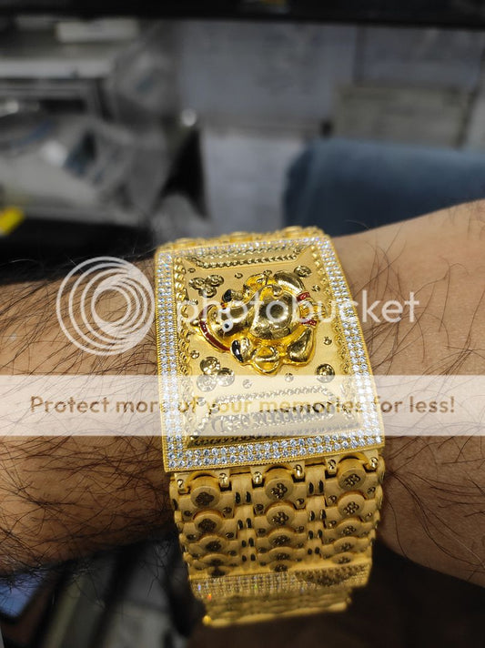 200 Milligram Gold Forming Bracelet By Chokerset WAB502
