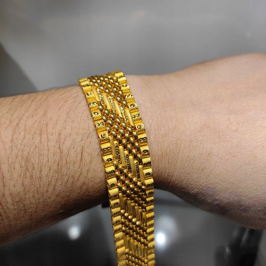 200 Milligram Gold Forming Bracelet By Chokerset WAB618