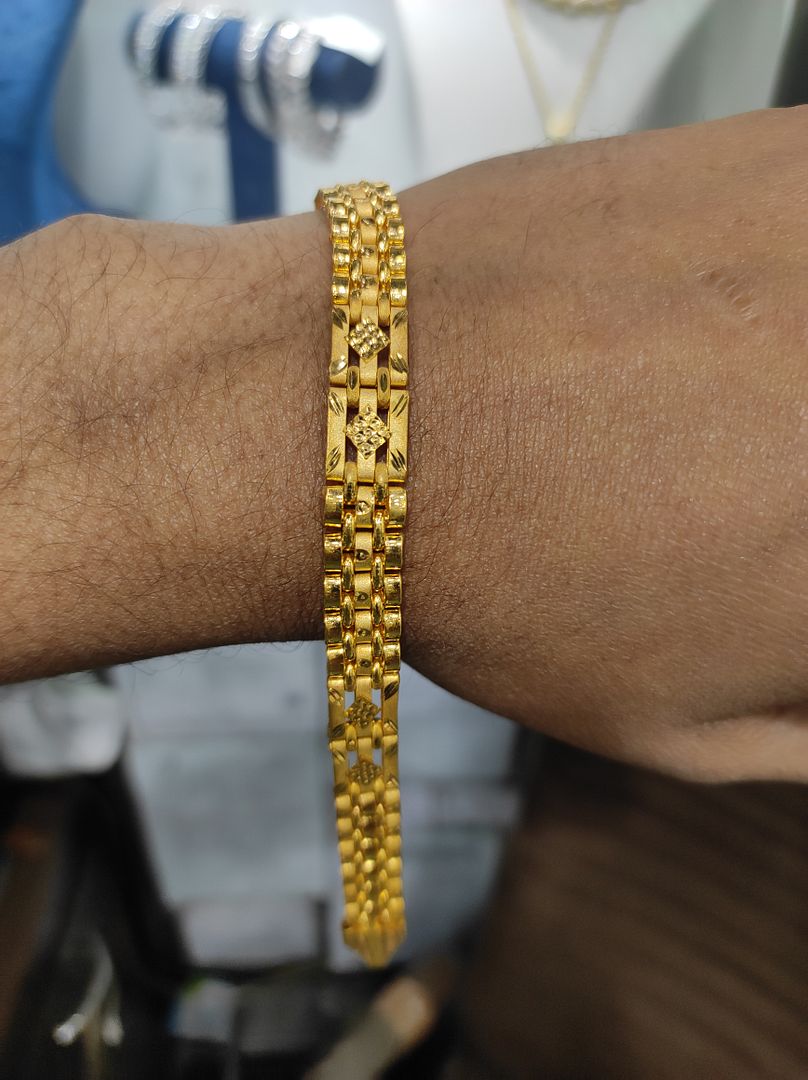 200 Milligram Gold Forming Bracelet By Chokerset WAB557