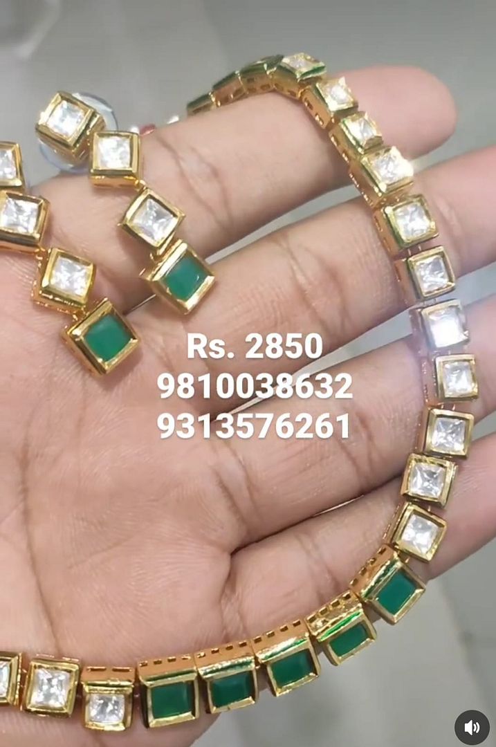 Kundan Necklace In Green Colour And Gold Plating By Chokerset NKWA0011