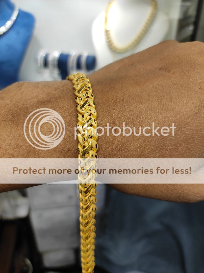 200 Milligram Gold Forming Bracelet By Chokerset WAB526