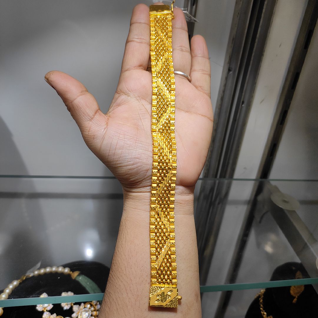 200 Milligram Gold Forming Bracelet By Chokerset WAB632