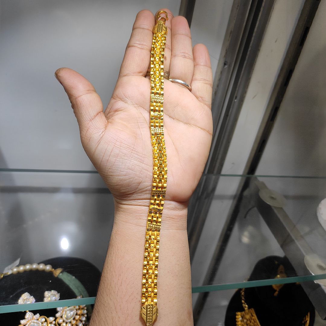 200 Milligram Gold Forming Bracelet By Chokerset WAB629