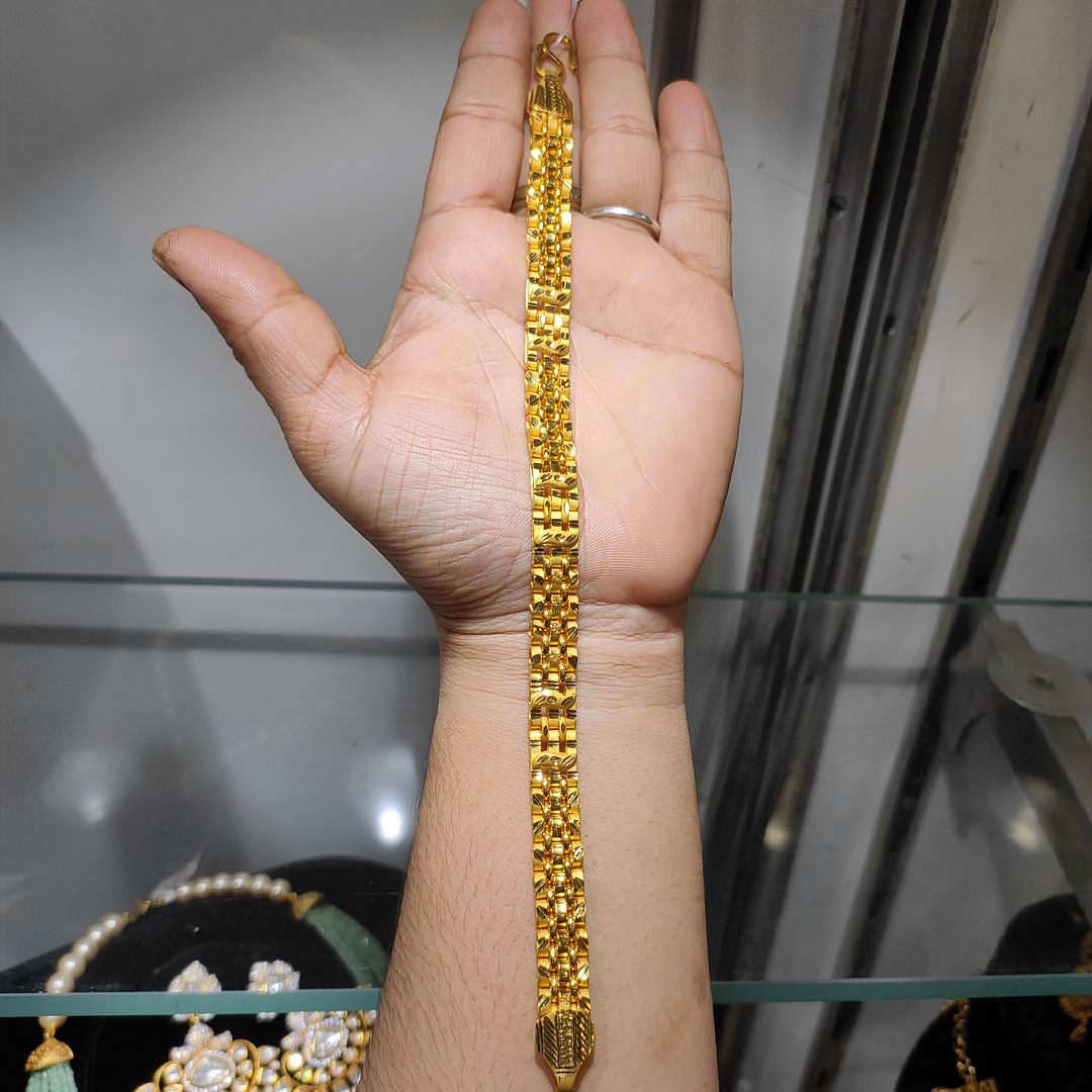 200 Milligram Gold Forming Bracelet By Chokerset WAB628