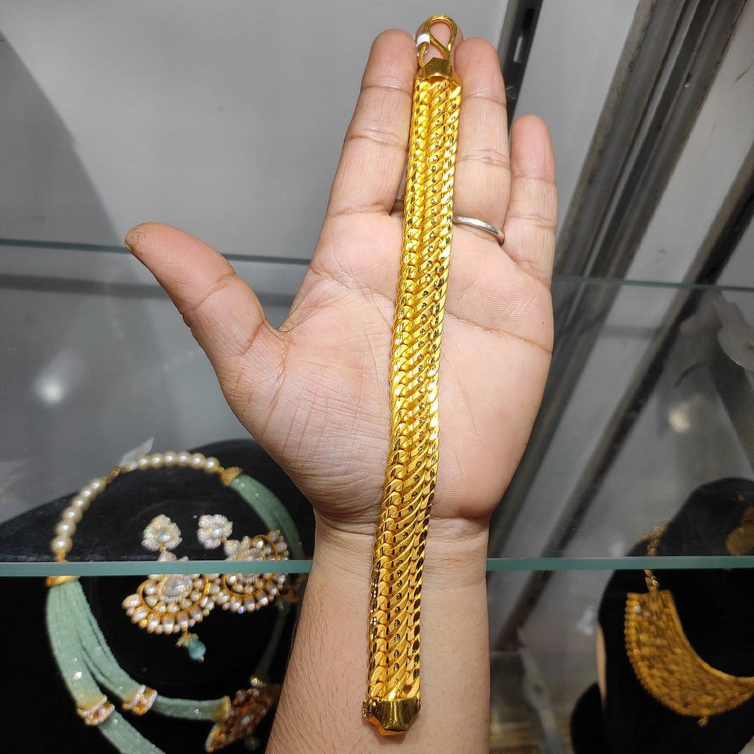 200 Milligram Gold Forming Bracelet By Chokerset WAB634