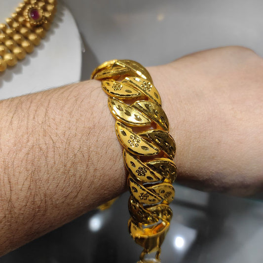 200 Milligram Gold Forming Bracelet By Chokerset WAB646