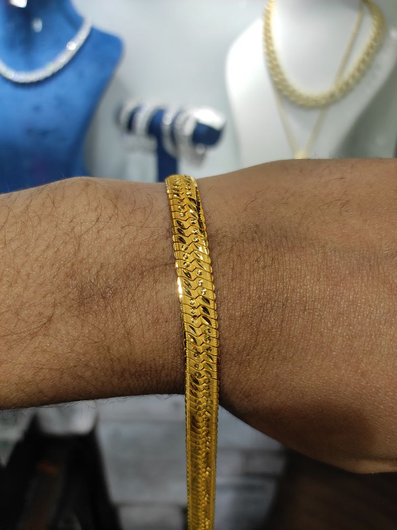 200 Milligram Gold Forming Bracelet By Chokerset WAB556