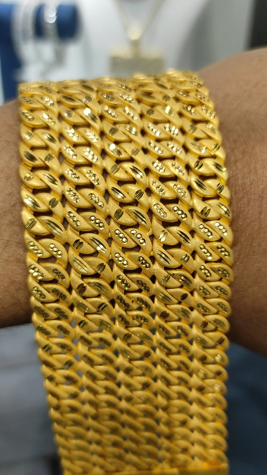 200 Milligram Gold Forming Bracelet By Chokerset WAB528