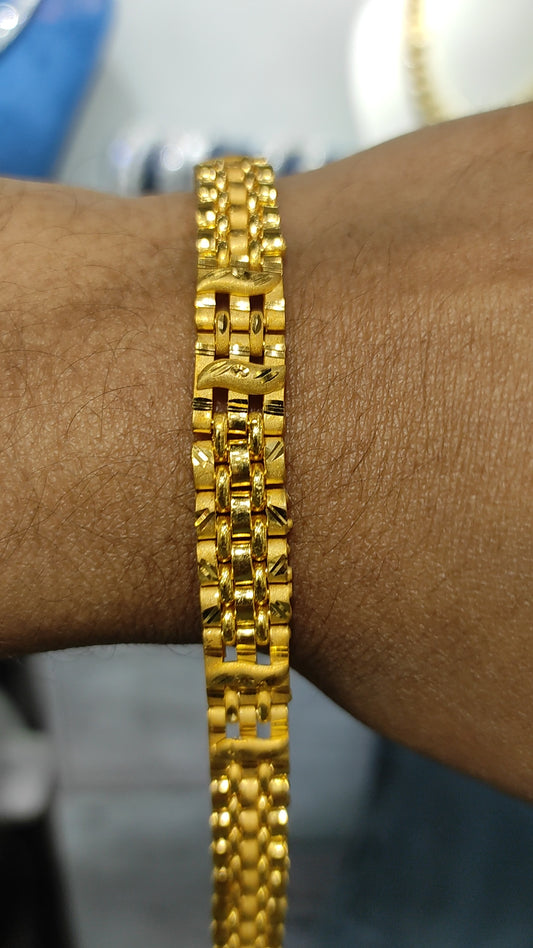 200 Milligram Gold Forming Bracelet By Chokerset WAB525