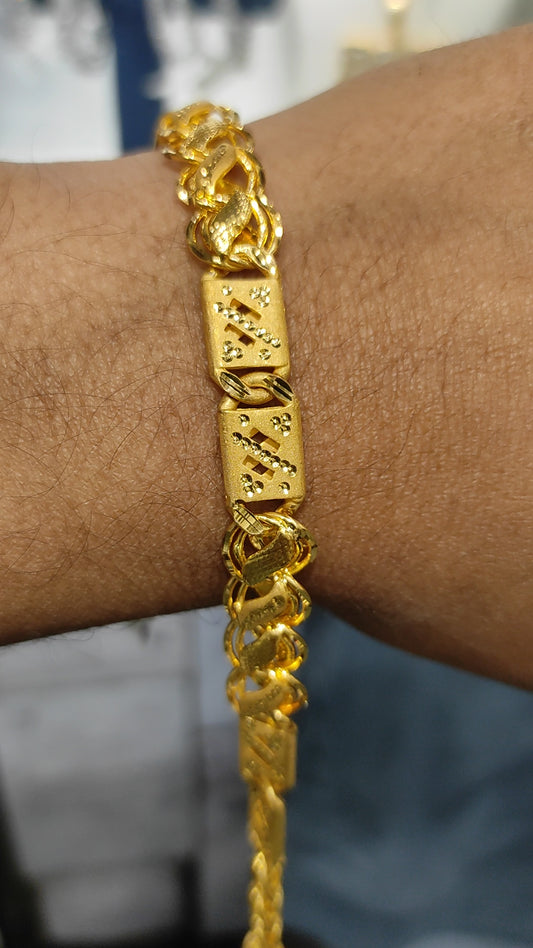 200 Milligram Gold Forming Bracelet By Chokerset WAB518