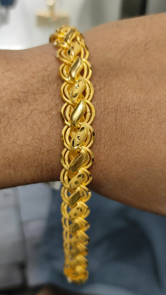 200 Milligram Gold Forming Bracelet By Chokerset WAB531