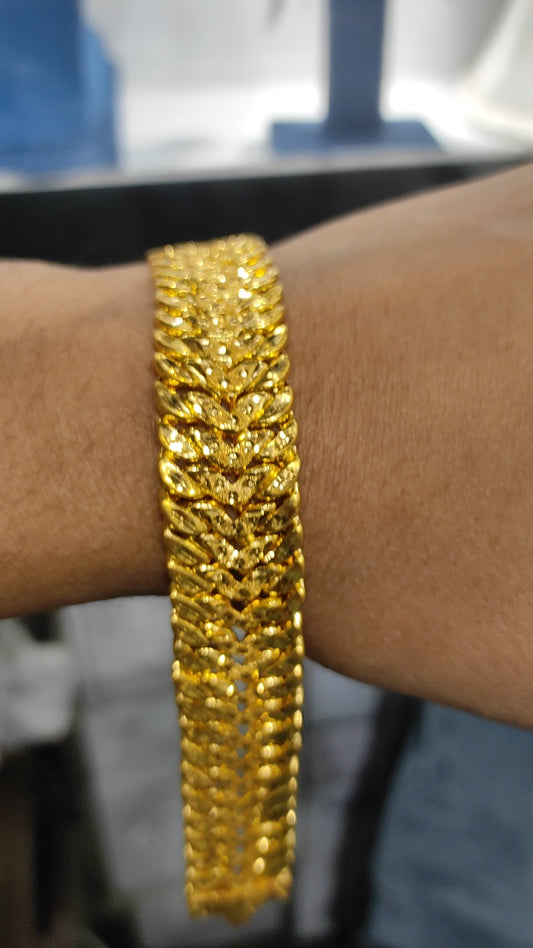 200 Milligram Gold Forming Bracelet By Chokerset WAB535