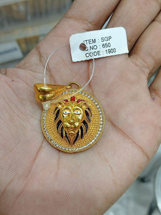 GOLD FORMING 1 SIZE LION PENDANT BY CHOKERSET P7654404