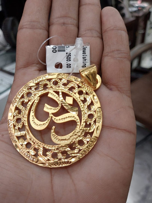 GOLD FORMING 2 SIZE OM PENDANT BY CHOKERSET P7654393