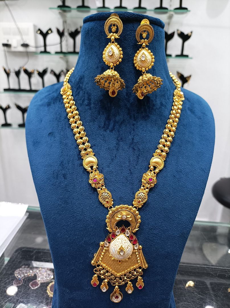 LONG SET RAANI HAAR IN GOLD FORMING BY CHOKERSET LSET1001